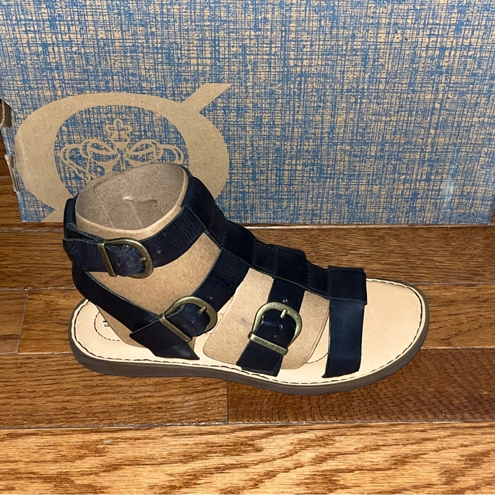 Born Haidee Leather Comfort Gladiator Sandals Black Straps & Tan Sole Women’s 6 - Picture 2 of 10